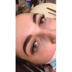 Sourcils au henné