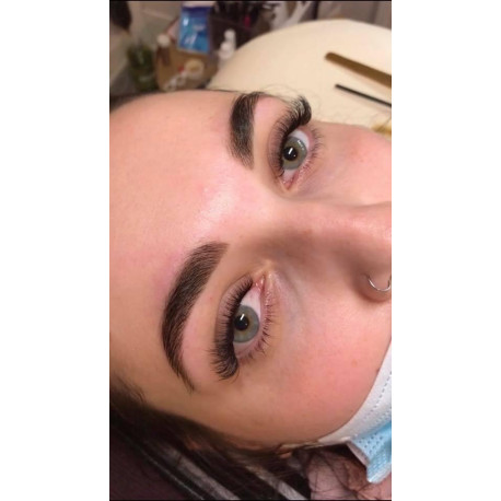 Sourcils au henné